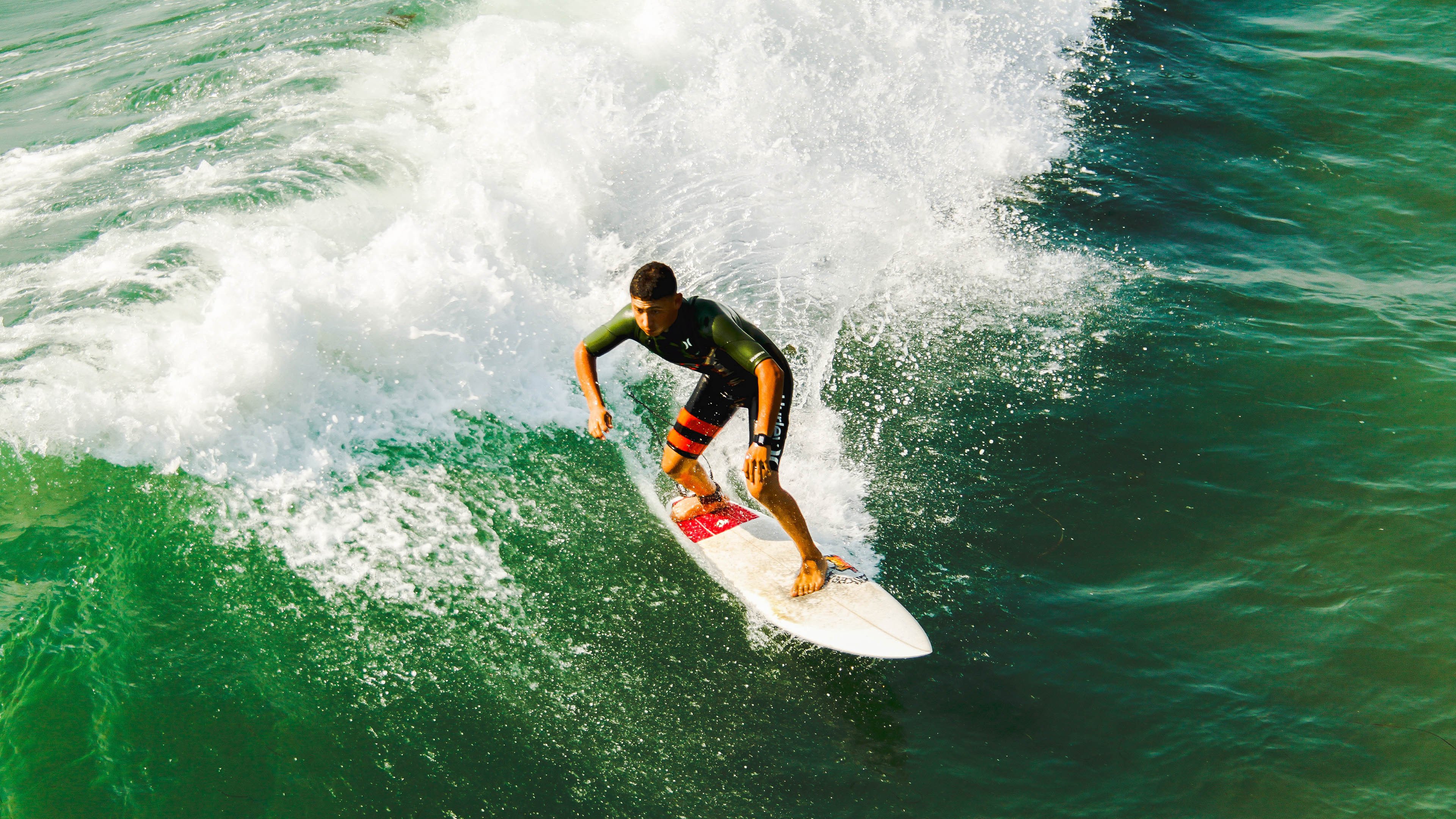开云APP-亚平宁飓风摧毁北非防线，那不勒斯碾压摩洛哥，哈弗茨星光熠熠